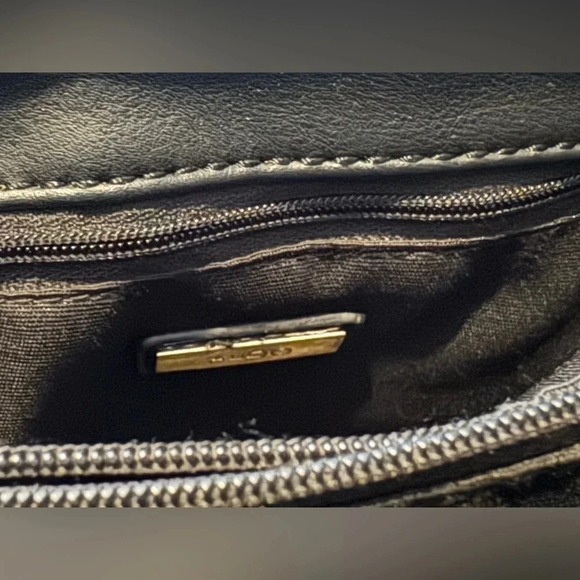 Aldo kangaroo quilted black crossbody gold chain  purse shoulder street travel - Picture 3 of 6